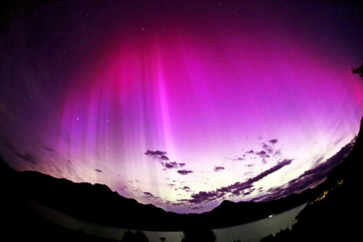 太陽フレアに伴うオーロラ（ＮＺより）